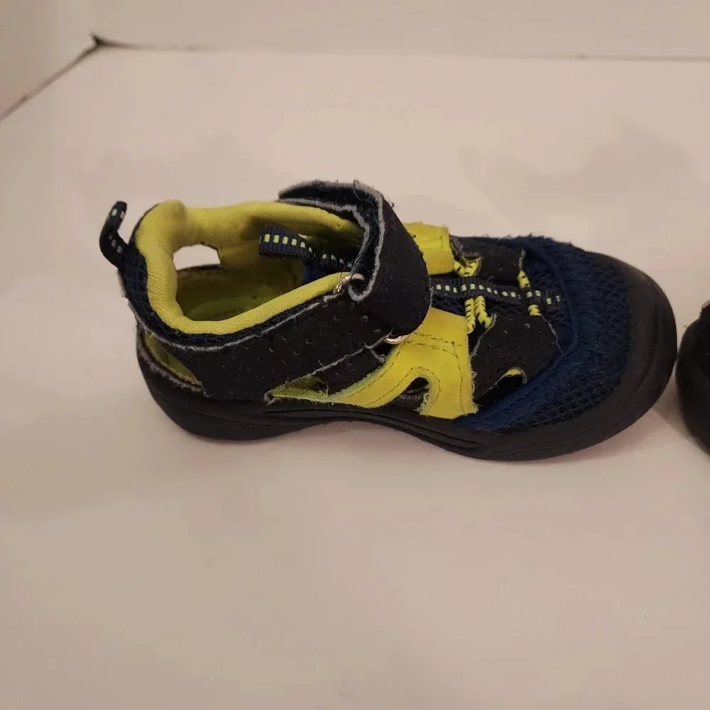 OshKosh B'gosh Drift-B Bump Toe Blue and Green Sandals